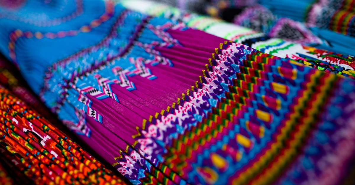 Họa tiết độc đáo cùng kỹ thuật dệt đặc trưng, thổ cẩm Sapa được nhiều du khách yêu thích
